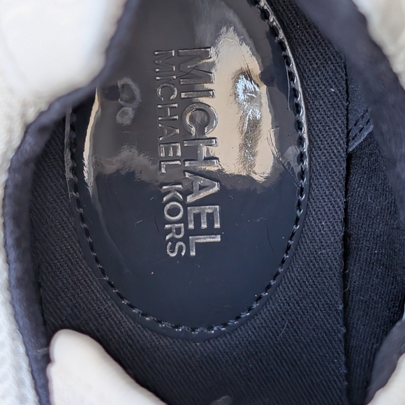 EUC Michael Kors Georgie Mixed-Media Trainer Size 7 Navy and White - Picture 8 of 8